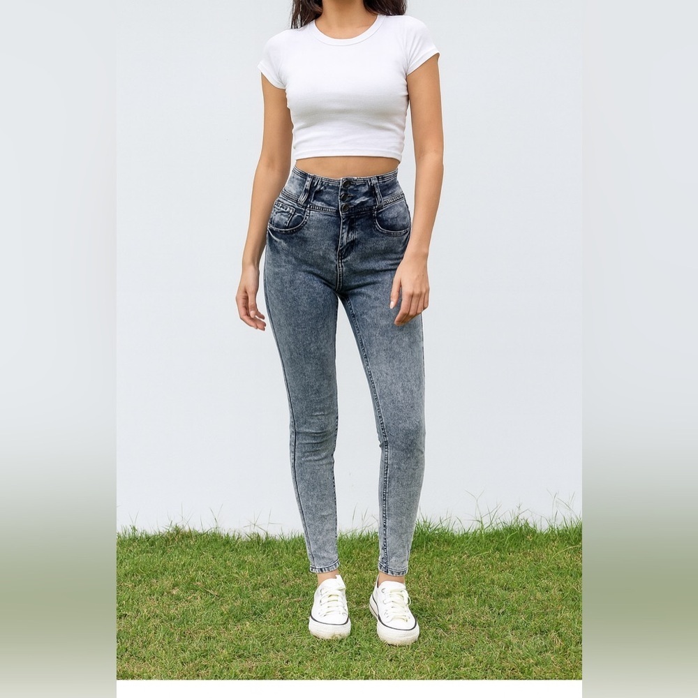 Zanadi skinny jeans. Size 3.